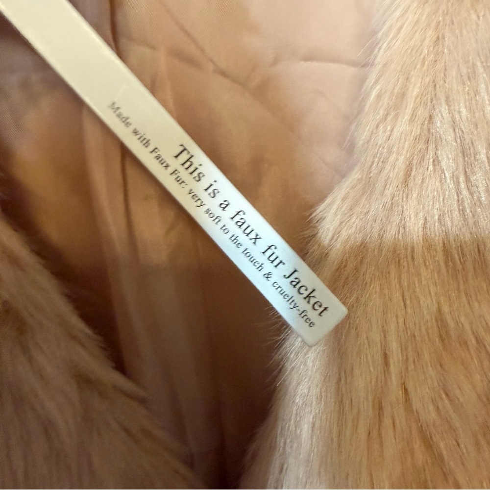 NWT Dusty Rose Faux Fur Vest - Picture 5 of 6